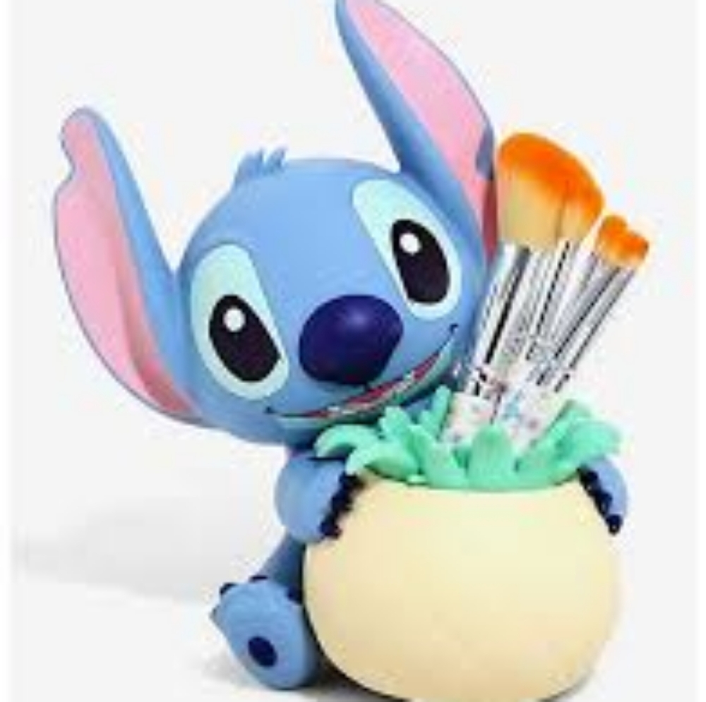 Stitch make up brushes